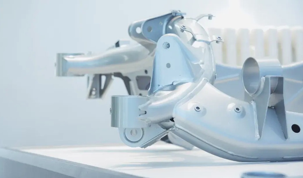 国产高端汽车底盘部件的 创新研发与测试