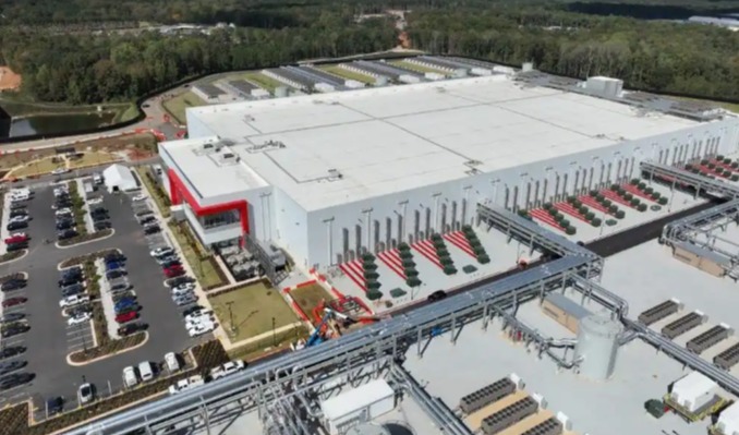 微软打造首座“AI超级工厂”：整合数十万GPU，构建行星际规模算力网络