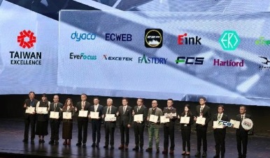 From Large Pallets to Automotive Components – Demonstrating the Versatility of Outward Toggle Injection Technology