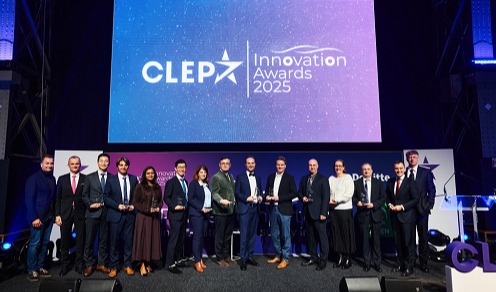 佛瑞亚海拉凭借FlatLight技术荣获欧洲汽车零部件供应商协会（CLEPA）创新大奖