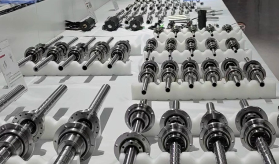 实探斯克斯机器人工厂:从智能物流巨头到人形机器人玩家,德马科技要做什么?