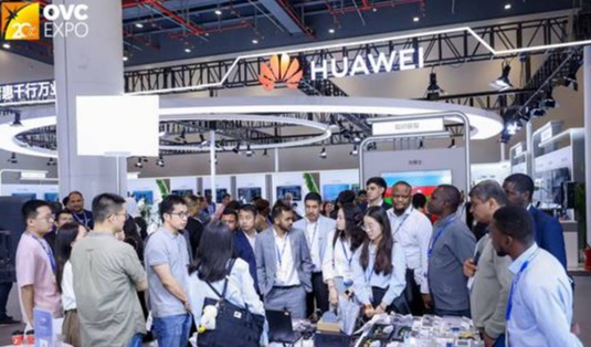 2026武汉光博会焕新启幕，国际巨头励展加盟赋能