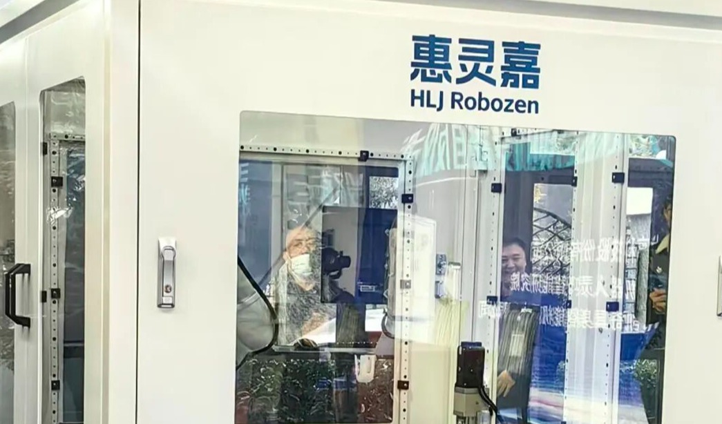 突破！国内首个！多家机器人企业争相订购