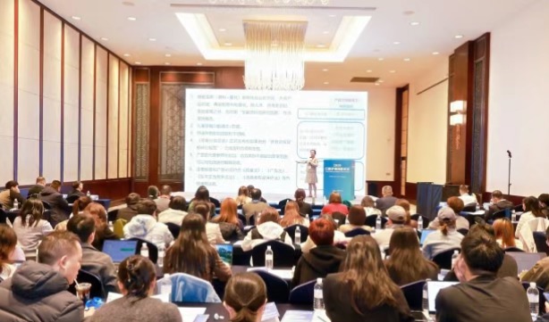 站在2025年末，透视口腔护理产业拐点——2025 口腔护理创新论坛纪要