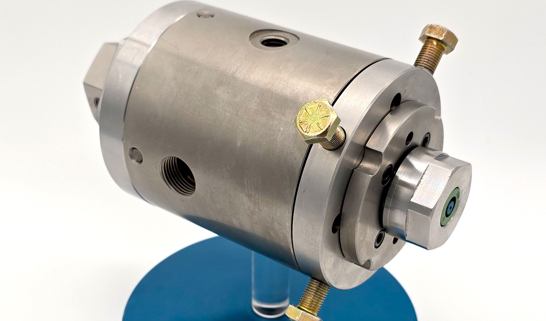 User-friendly and adaptable extrusion cross head