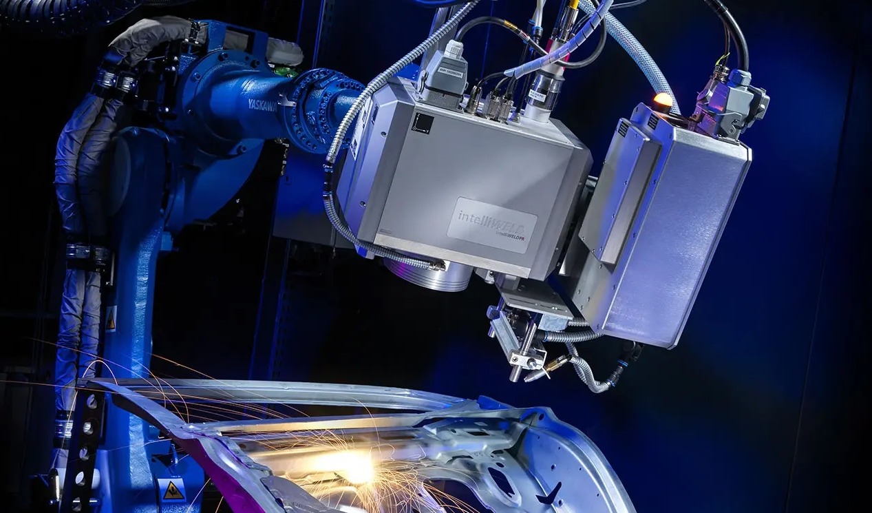 播客丨技术驱动变革：在存量时代构建“确定性”护城河