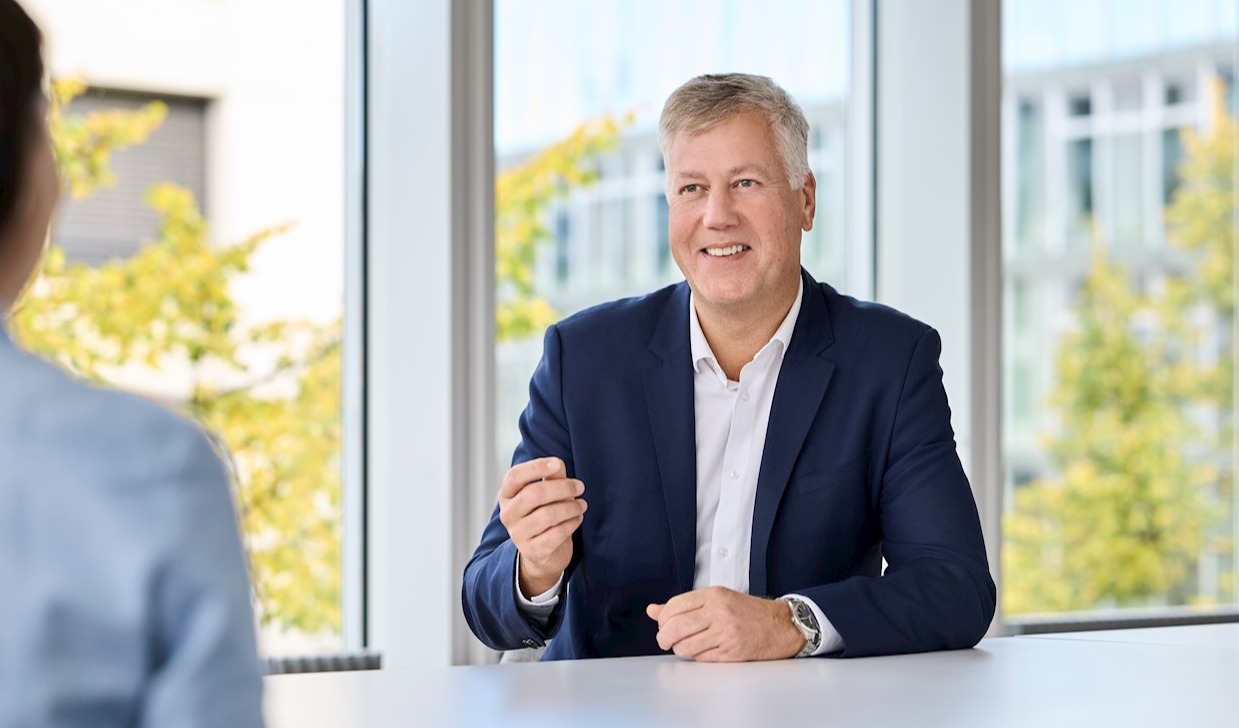 ABB集团发布2025年第四季度业绩