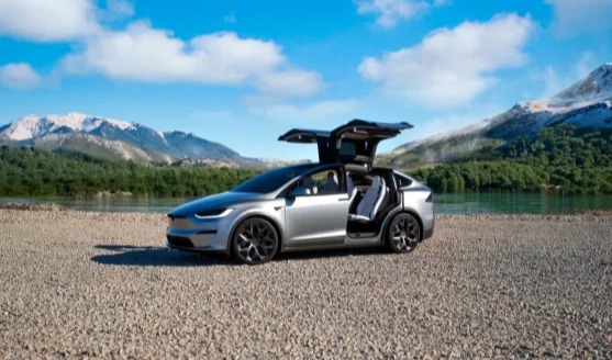 马斯克宣布特斯拉实现干电极电池规模化生产：续航提升约20%