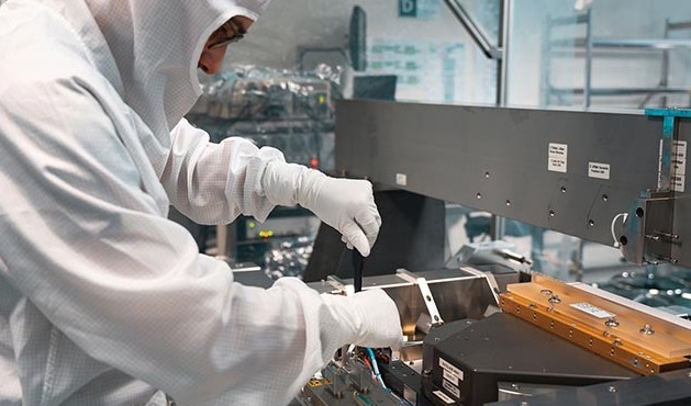 定位技术在高精度制造中至关重要