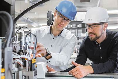 图片包含 人, 女人, 男人, 厨房

AI 生成的内容可能不正确。