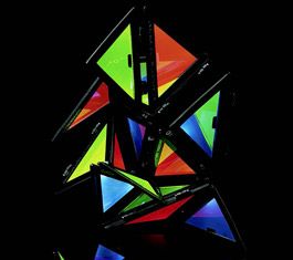 OLED 技术赋予显示器新的灵活性