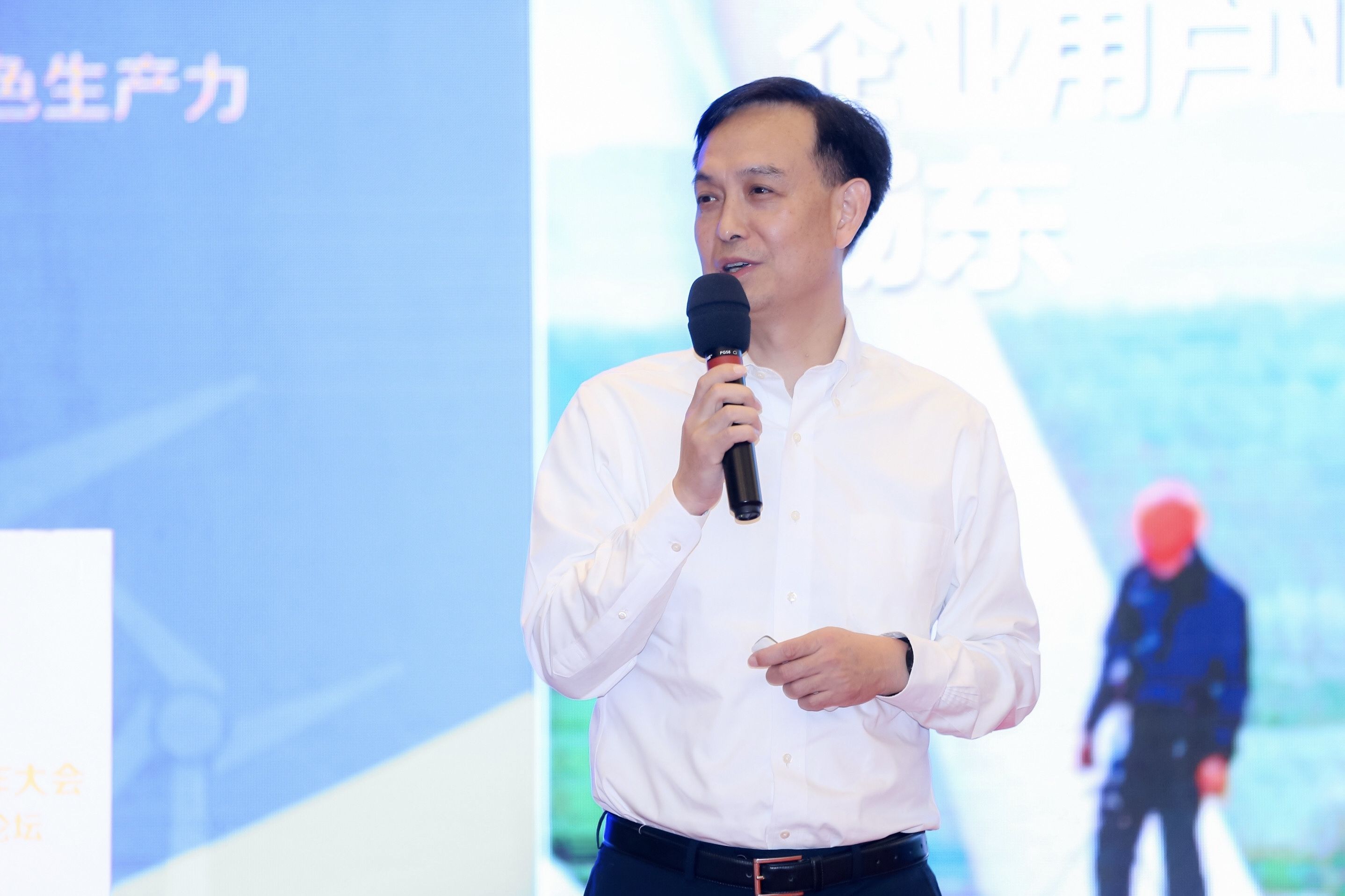 埃克森美孚携全面润滑解决方案亮相第七届中国风电后市场交流合作大会，助力中国风电蓬勃发展