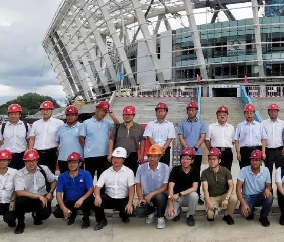 中冶建研院牵头研发的CFRP平行板索在大跨空间结构中国际首次成功应用