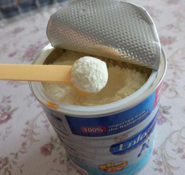 中国婴配奶粉市场规模近2000亿 国产婴配辅食产品亟待提升