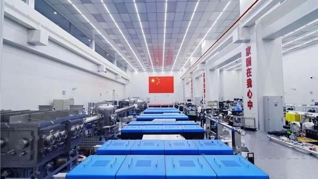 上海超强超短激光实验装置通过验收