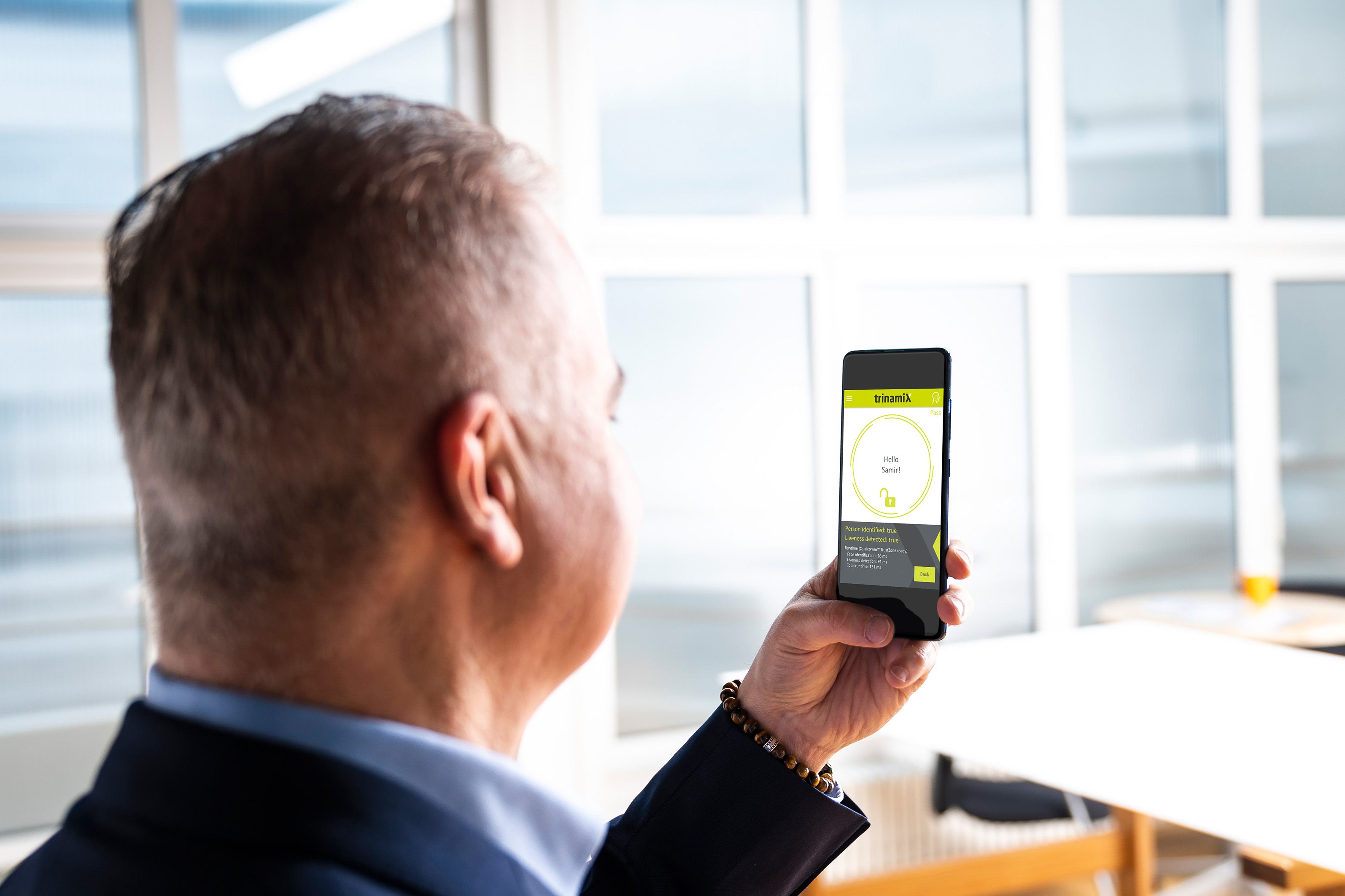 trinamiX 推出独特的 OLED 显示屏3D成像解决方案