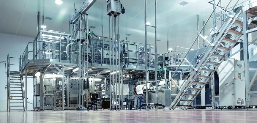 在同一生产线上 实现乳品和果汁产品的灌装