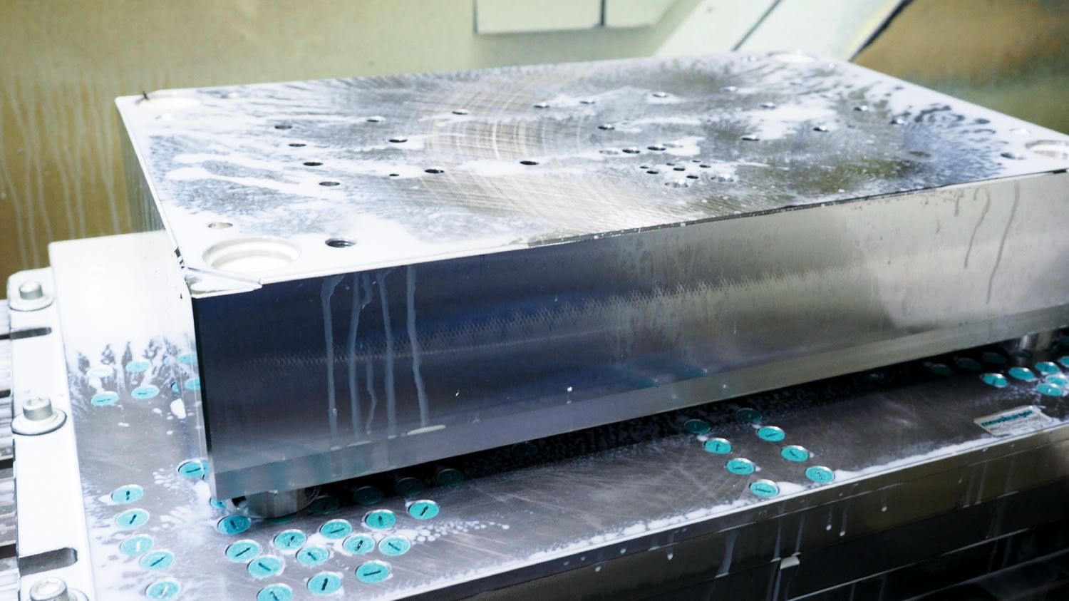 新型模具钢材料为模具生产加速