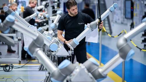 ​优傲机器人凭借myUR服务交流平台快速响应咨询，高效解决客户问题