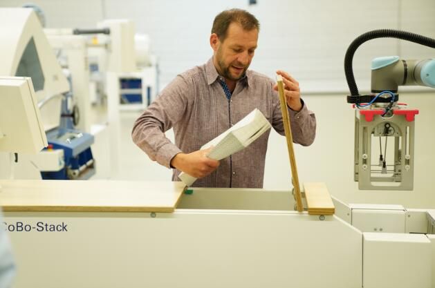 优傲机器人推出增强型UR10e  新品有效载荷提高25%