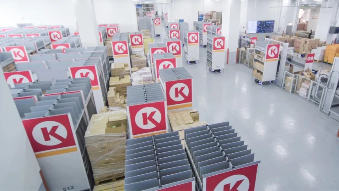 部署100台拣选机器人,OK便利店全面提升仓库物流效率