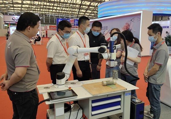 激光清洗助力中国国际城市轨道交通发展