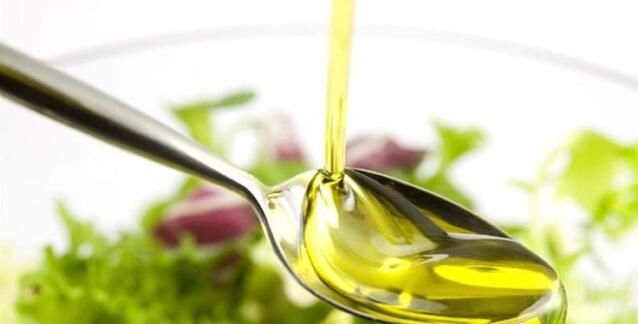 一种关于植物油（在头发内部） 渗透性研究的测试新方法