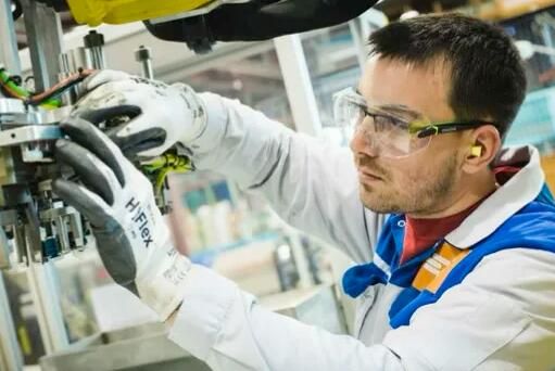 这家全球连接器和传感器生产商，探索出处理航空航天级材料的3D打印解决方案