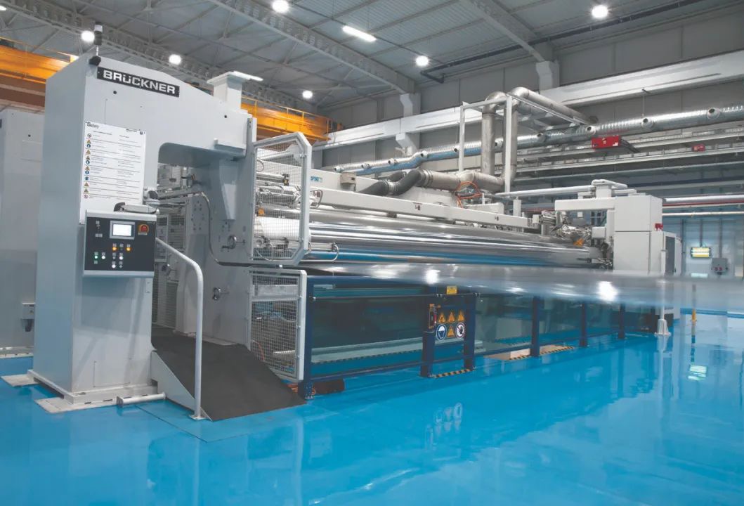 【CHINAPLAS 2023】布鲁克纳展示可持续性双拉薄膜解决方案