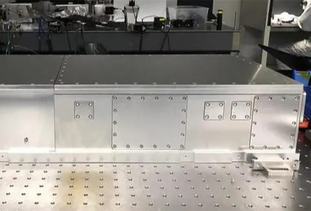 纳飞光电皮秒激光器在医用钛合金表面微造型的应用