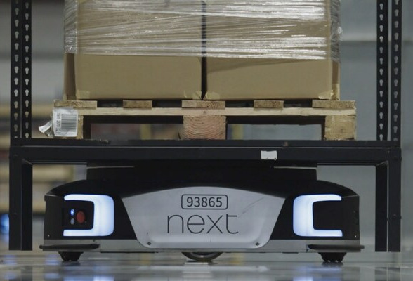 案例丨250台AMR机器人助力英国零售巨头NEXT，实现拣分一体高效作业