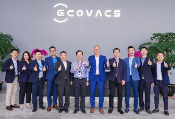 持续深化合作TUV莱茵为科沃斯颁发服务机器人联合实验室资质