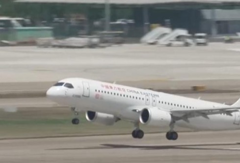 C919圆满完成首个商业航班飞行，自主研发巡检机器人派上用场