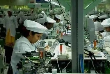 厂商各怀“野心”，2nm会是重塑半导体格局的“多米诺骨牌”吗？