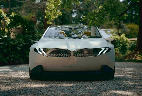 BMW新世代概念车以全新简明设计风格演绎潮流先锋