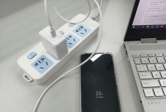 大联大友尚集团推出基于ST芯片的65W PD快充方案