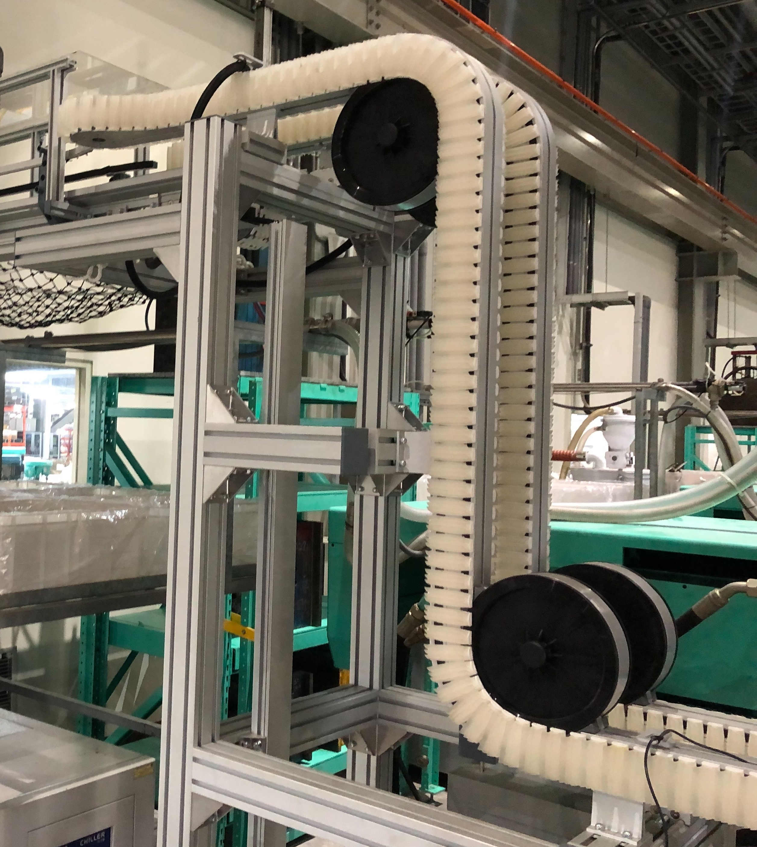 Conveyor System- Wedge conveyor