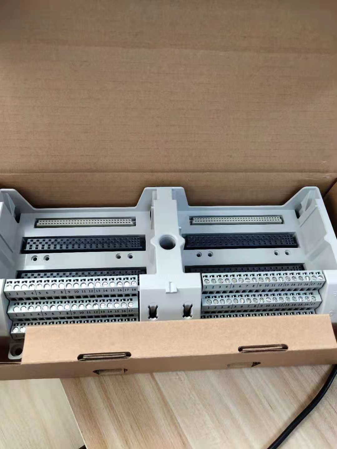 EMERSON艾默生1B30035H01控制器