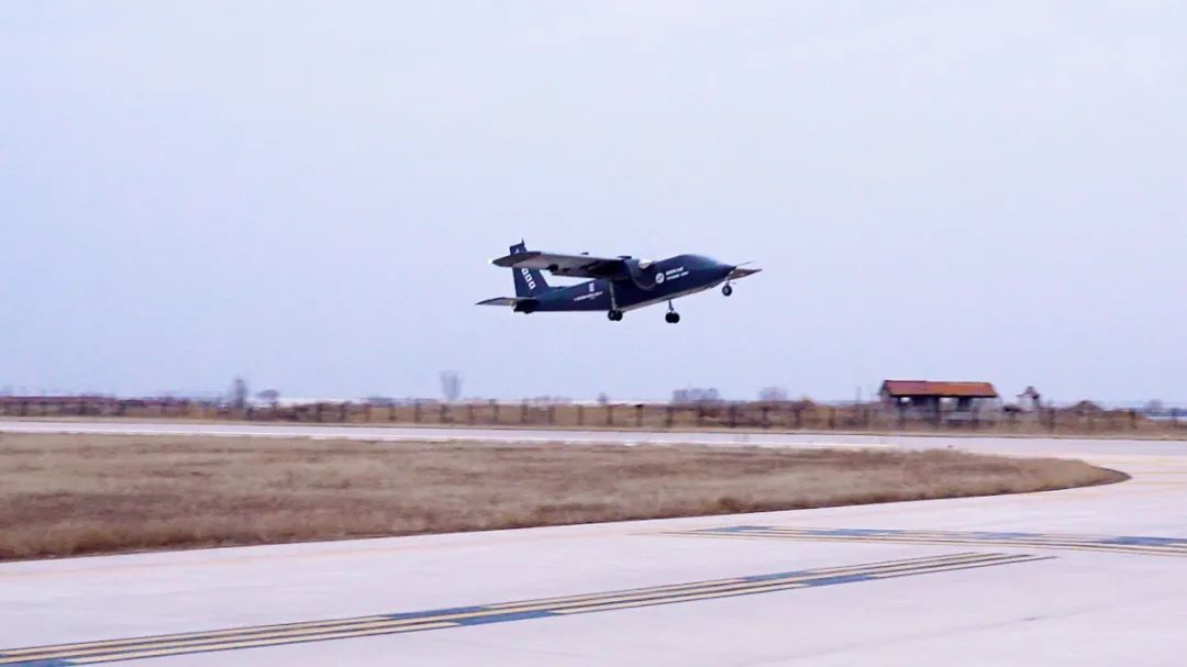 首飛成功！TP1000大型無人運輸機載重1噸航程1000公里，開啟低空貨運新時代