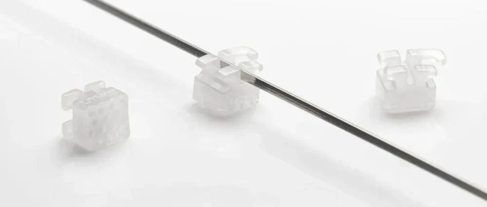 陶瓷3D打印助力牙齿正畸：新材料为透明托槽带来高效的定制化解决方案