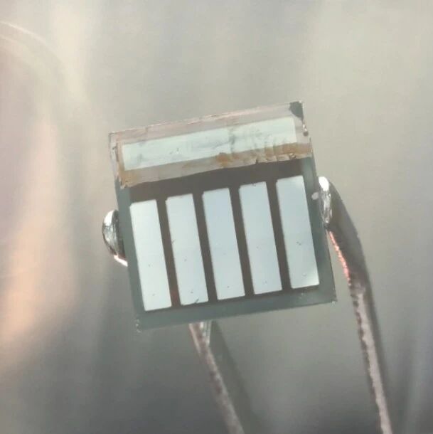 晶澳太阳能有限公司研发效率达26.7%的反型钙钛矿太阳能电池