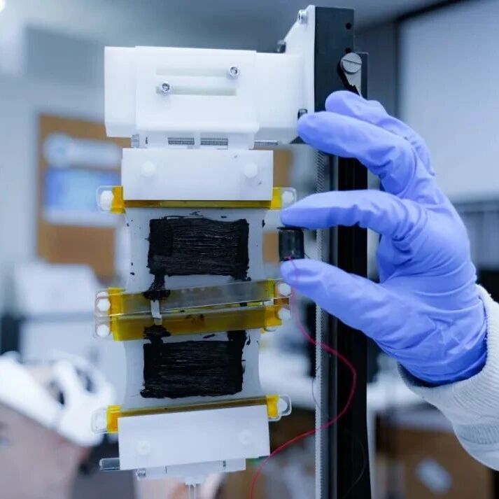 Science|上海科学家团队为软体机器人开发高性能的电作动人工肌肉