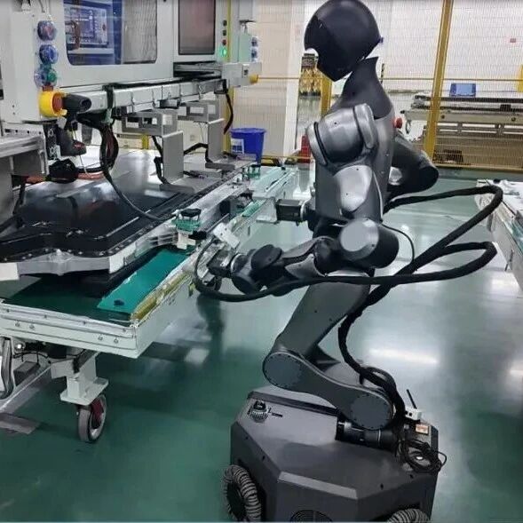 全球首条人形机器人规模化产线落地宁德时代,“小墨”实现99%插接成功率