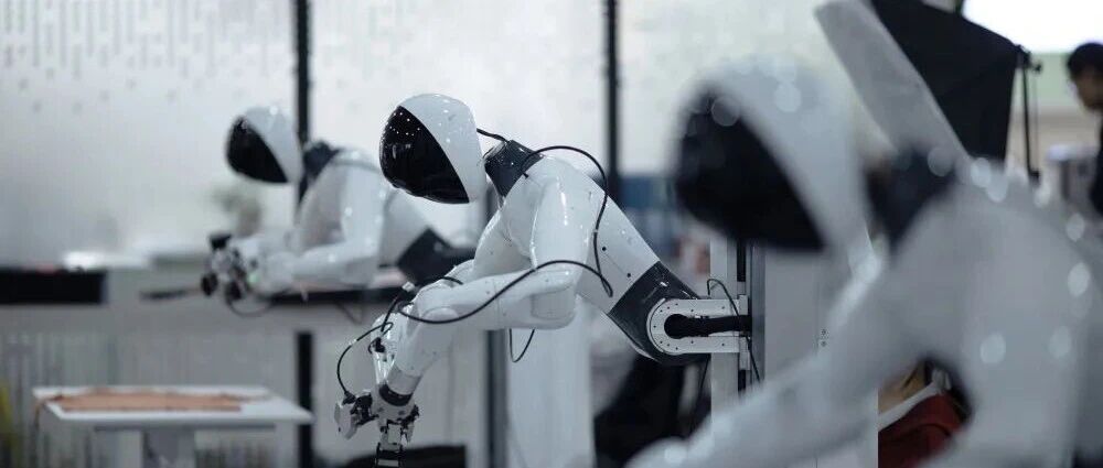 2025年，人形机器人从“能动”到“能用”——中国正重塑全球具身智能竞争格局