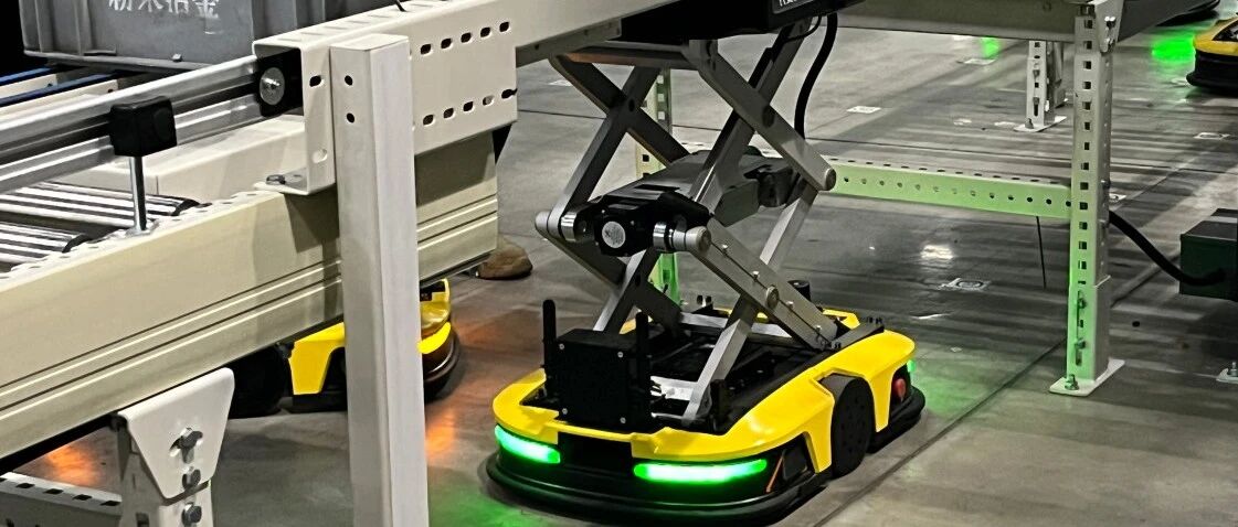 智能仓库再升级！首个“机器人+无人车”立体库项目亮相