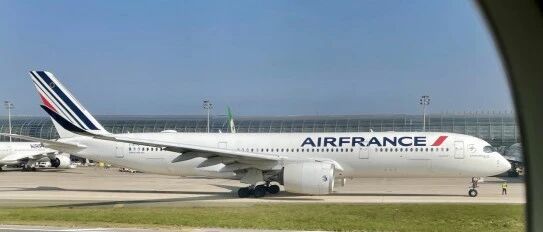 加长版A350对决777X：航空巨头竞逐“超级双引擎”市场，阿联酋航空成关键推手